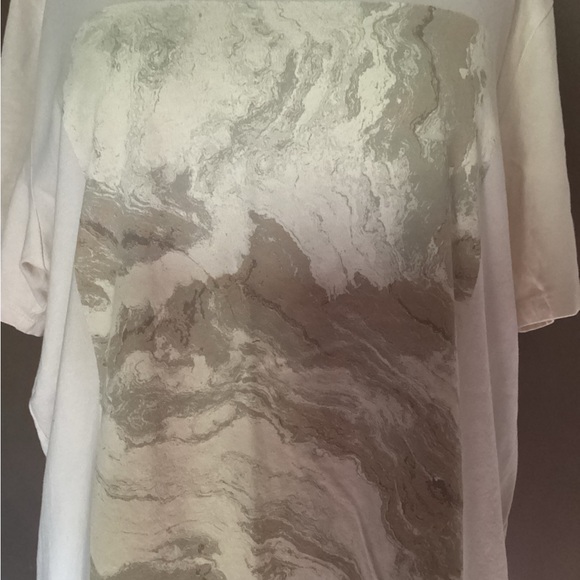 H&M Marble T-Shirt - Picture 4 of 4